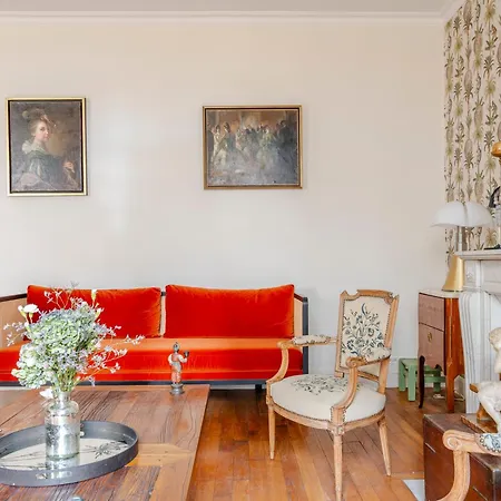 Veeve - Enduring Grace Apartment Paris